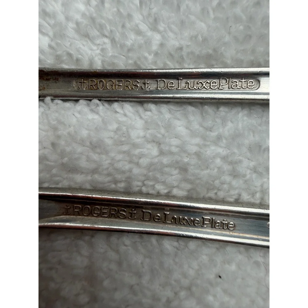Vintage Rogers DeLuxe Plate Silver Plated Dinner & Grille Fork Precious Pattern